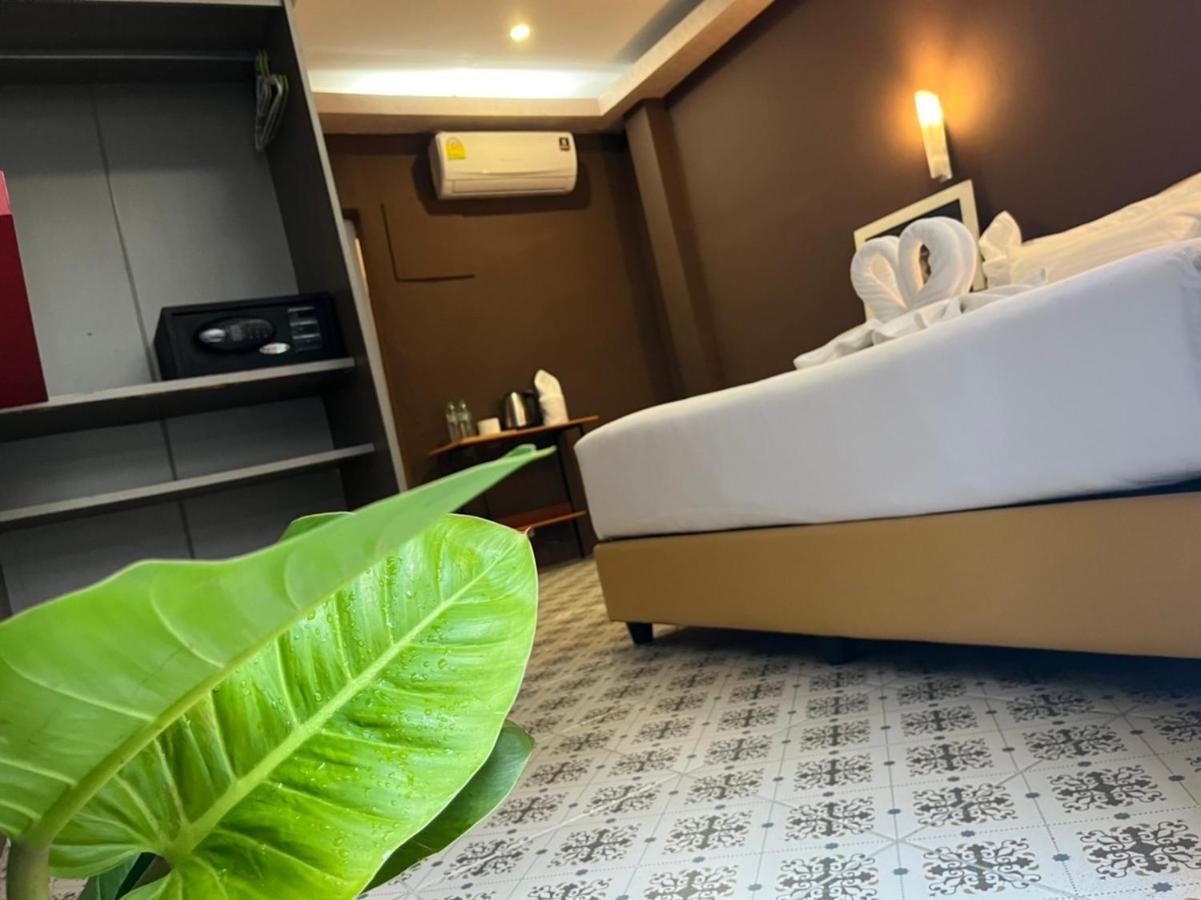 Cozy Rooms Asoke Bangkok Exterior photo